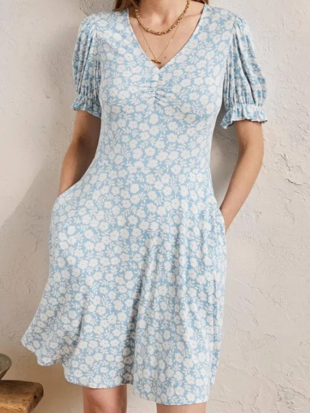 Boden V-neck Floral Soft Stretchy Jersey Knit Pastel Blue White Dress Size 14R